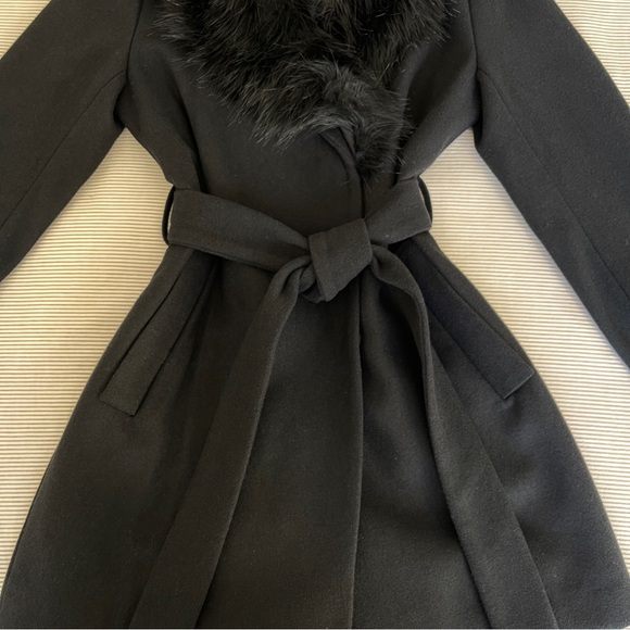 H&M Black Faux Fur Trimmed Coat - Picture 3 of 4